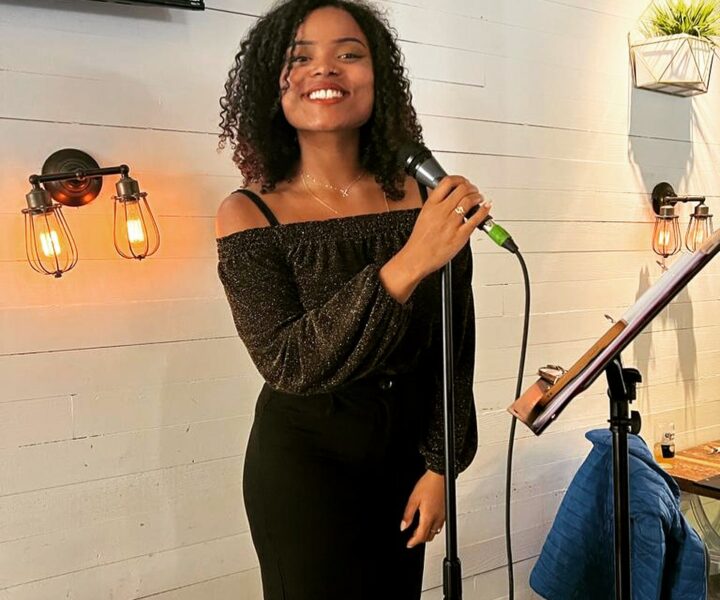 S M I L E Prior the gig #music #livemusic #ottawa #ottawalivemusic #jazz #jazzmusic #ottawajazz #canada #ontario #ottawa